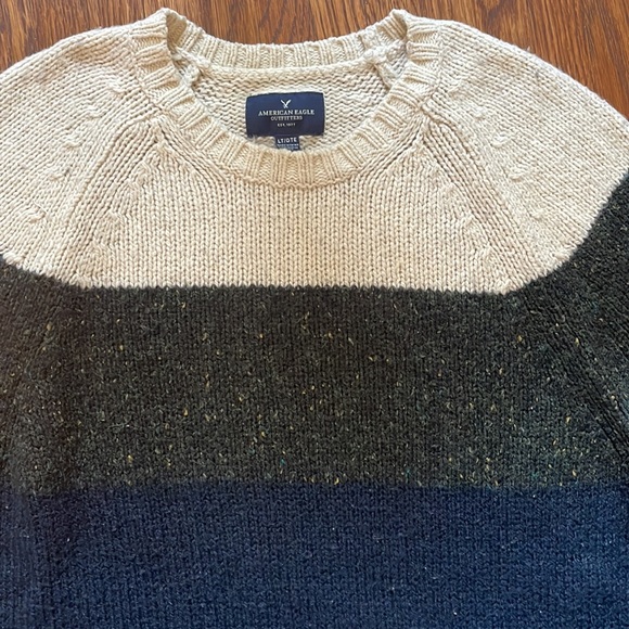 Mens American Eagle sweater - Picture 2 of 3